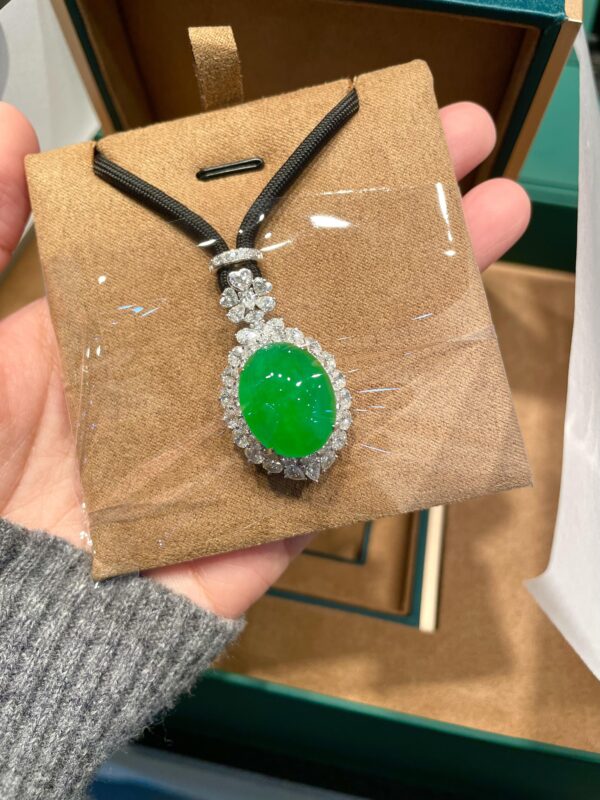 Full green pigeon egg pendant