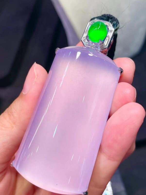Purple Jade Ice Crystal Pendant