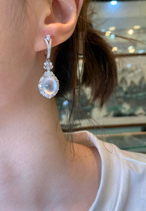 Ice-grade jadeite ear studs - Image 3