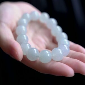 White Moonlight Emerald String of beads